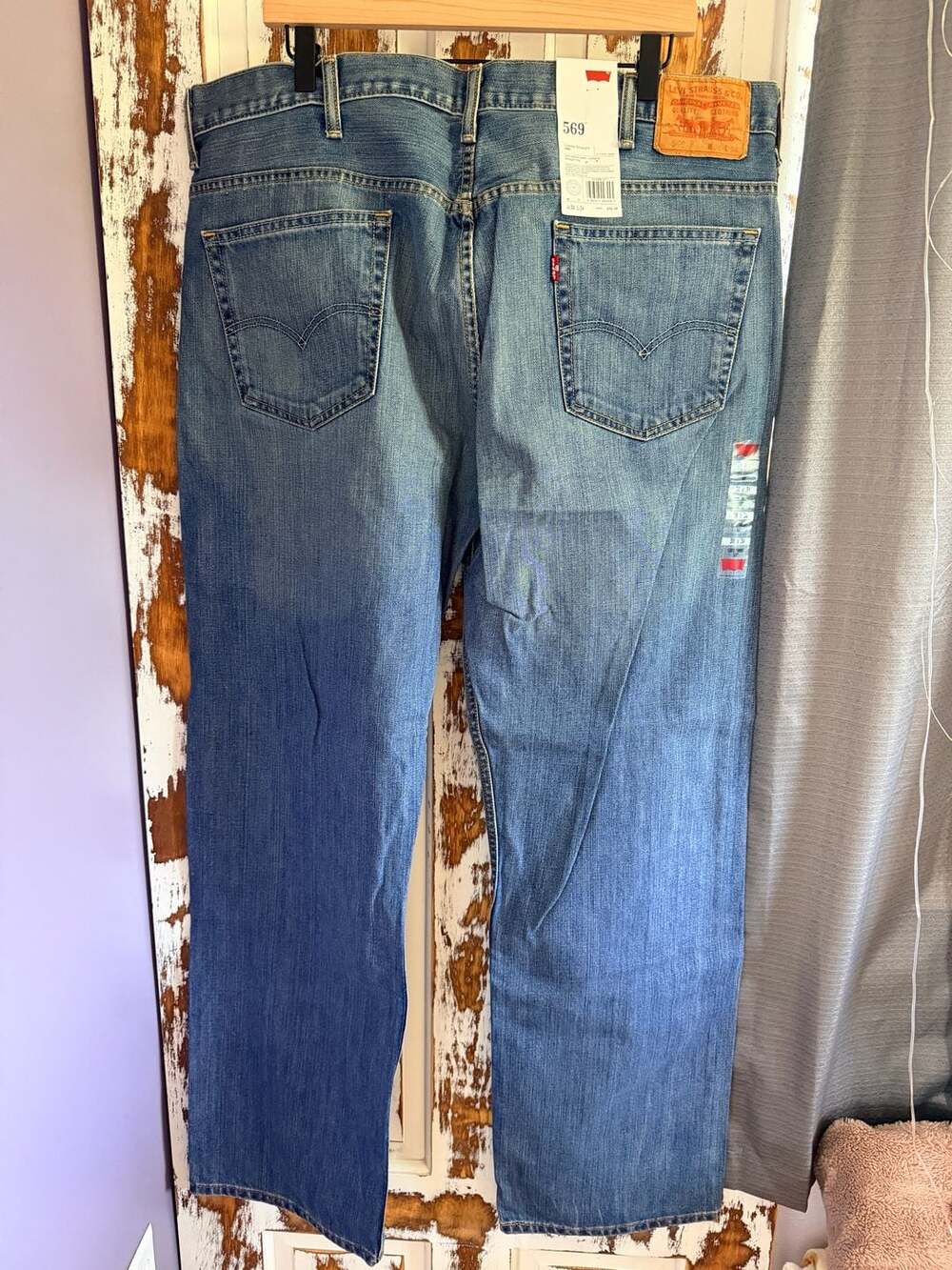 Levi's 569 Stone Washed Loose Straight Jeans 38x34 NWT - Picture 2 of 4